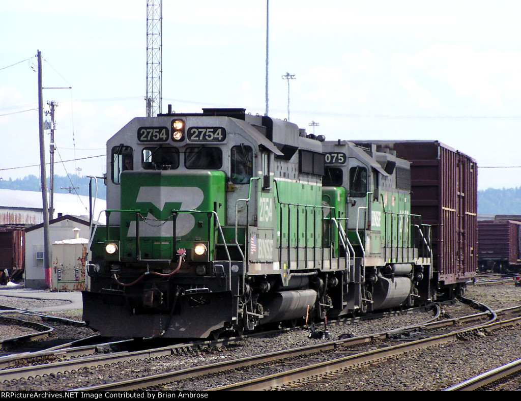 BNSF eng 2754